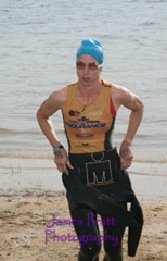 110925_granitebaytri_robin_swim