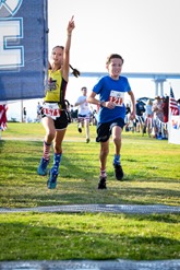 170704_crowncity_5K_anna_detrik_finish